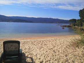 Villa pieds dans l'eau